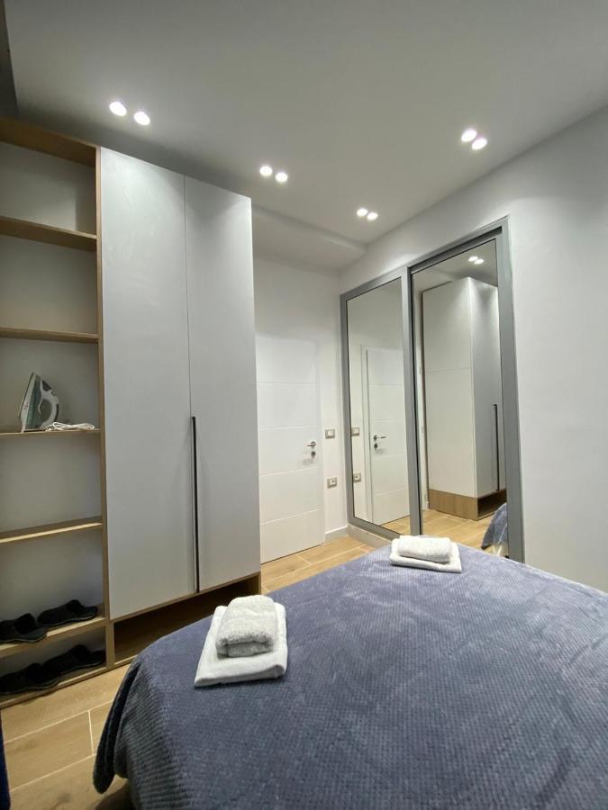 Apartament In Blloku In Front Of Taiwan Tirana Buitenkant foto